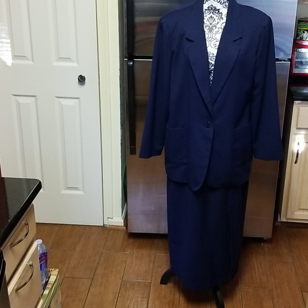 🧞‍♂️Time Out Blazer & Skirt Set